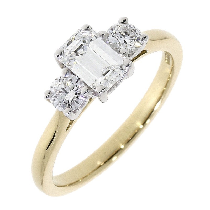 18ct Gold Emerald Cut & Round Brilliant Cut Diamond Ring - 0.58